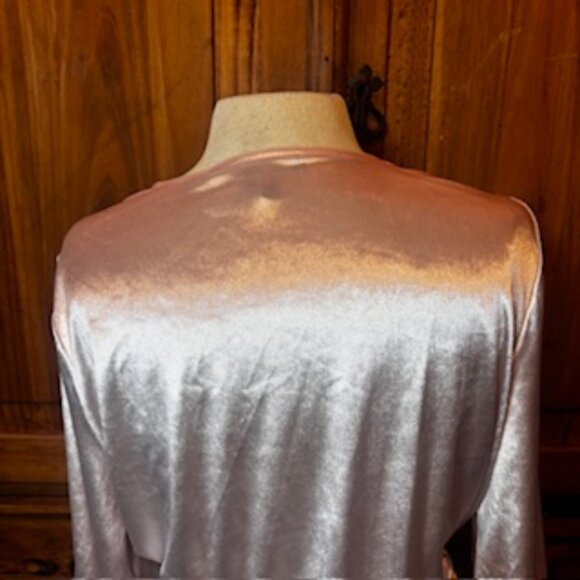 White House Black Market Blush Pink Velvet Wrap Top - Size XL - Picture 7 of 8